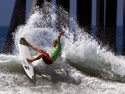 Sebastian Zietz surfer layback US Open 2017