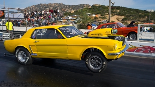 mustang-versus-nova-drag-racing